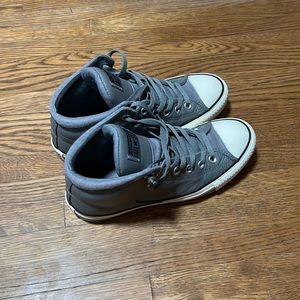 Womens high top gray converse size 7